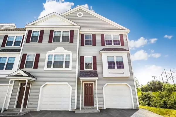 Westford, MA 01886,50 Bandon Cir #50