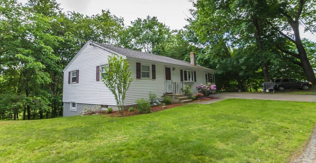 4 Rufus Putnam Rd, North Brookfield, MA 01535