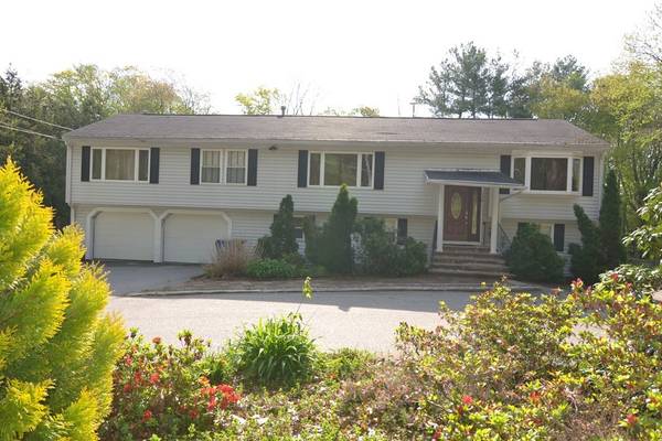 136 Treble Cove Rd, Billerica, MA 01862