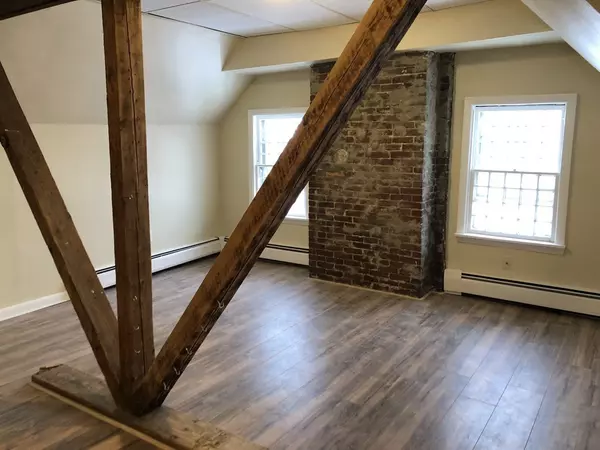 Haverhill, MA 01830,11 Park St