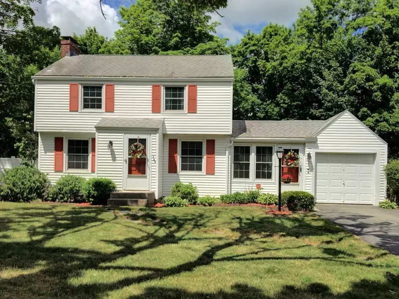 18 Fenway Dr, Springfield, MA 01119