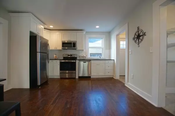 Lowell, MA 01851,11 Royal St