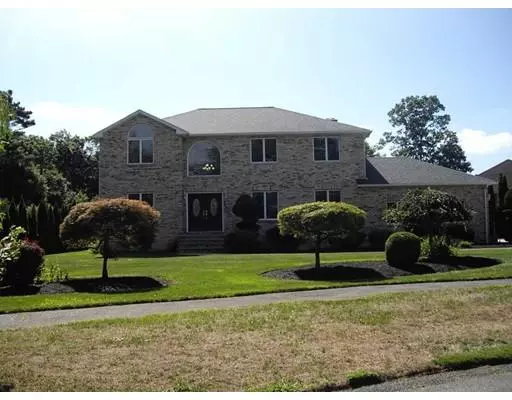 Dartmouth, MA 02747,3 Boxwood Ln