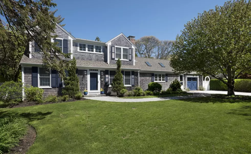 16 Satucket Rd, Harwich, MA 02646