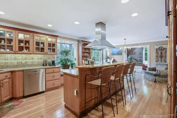 West Newbury, MA 01985,7 Newell Farm Dr