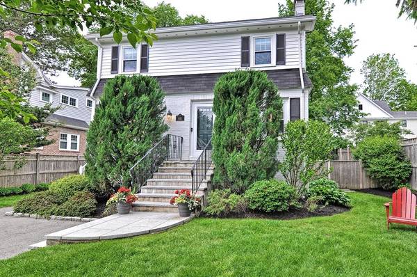 68 Martin Rd, Wellesley, MA 02481