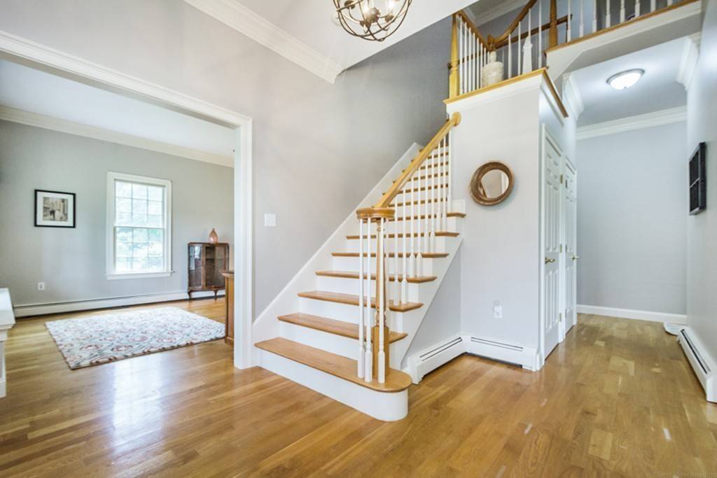 Westwood, MA 02090,10 Conifer Lane