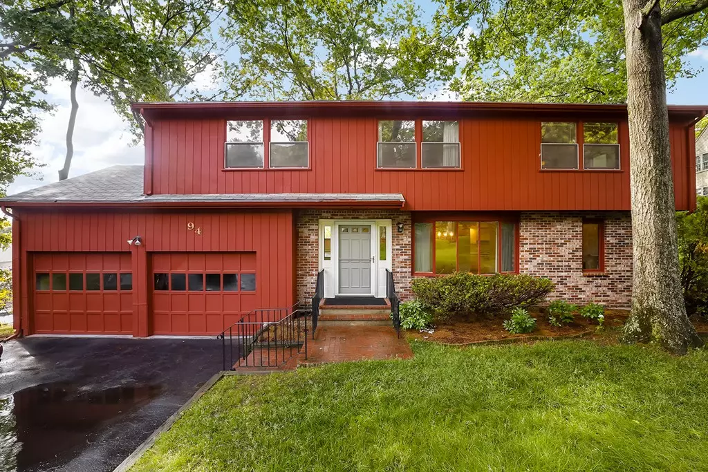 Waltham, MA 02451,94 Sherbourne Place