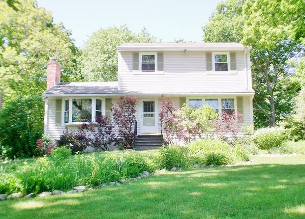 12 Pinecrest Lane, Ashland, MA 01721