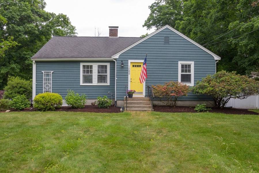 1084 Washington Street, Holliston, MA 01746