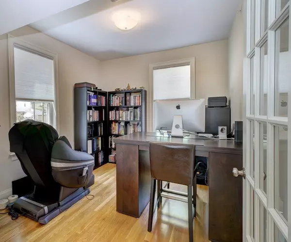 Cambridge, MA 02140,51 Montgomery #1