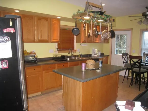 Northbridge, MA 01534,546 Highland St