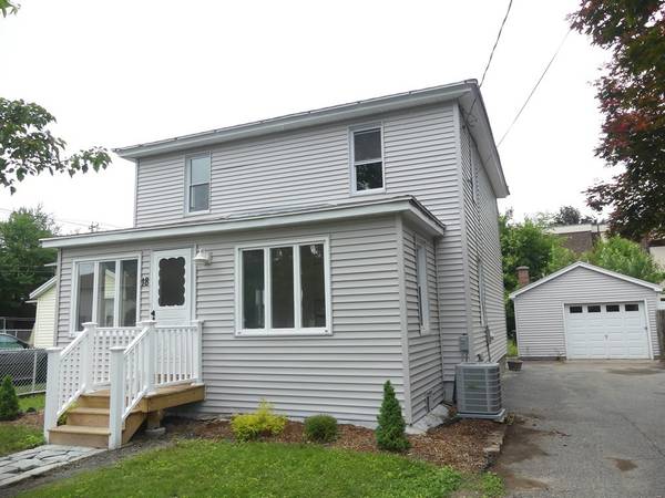 18 Charpentier Blvd, Chicopee, MA 01013