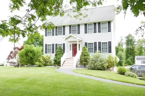 1 Clamshell Rd, Clinton, MA 01510