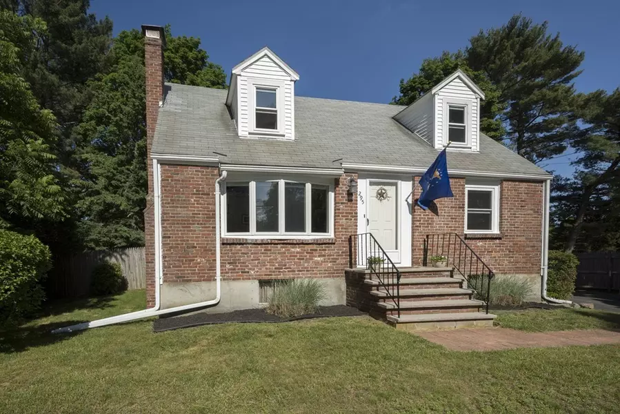 295 Liberty St, Rockland, MA 02370