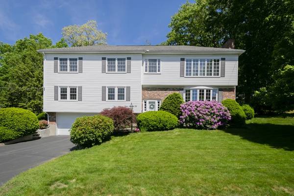 25 Circle Rd, Lexington, MA 02420