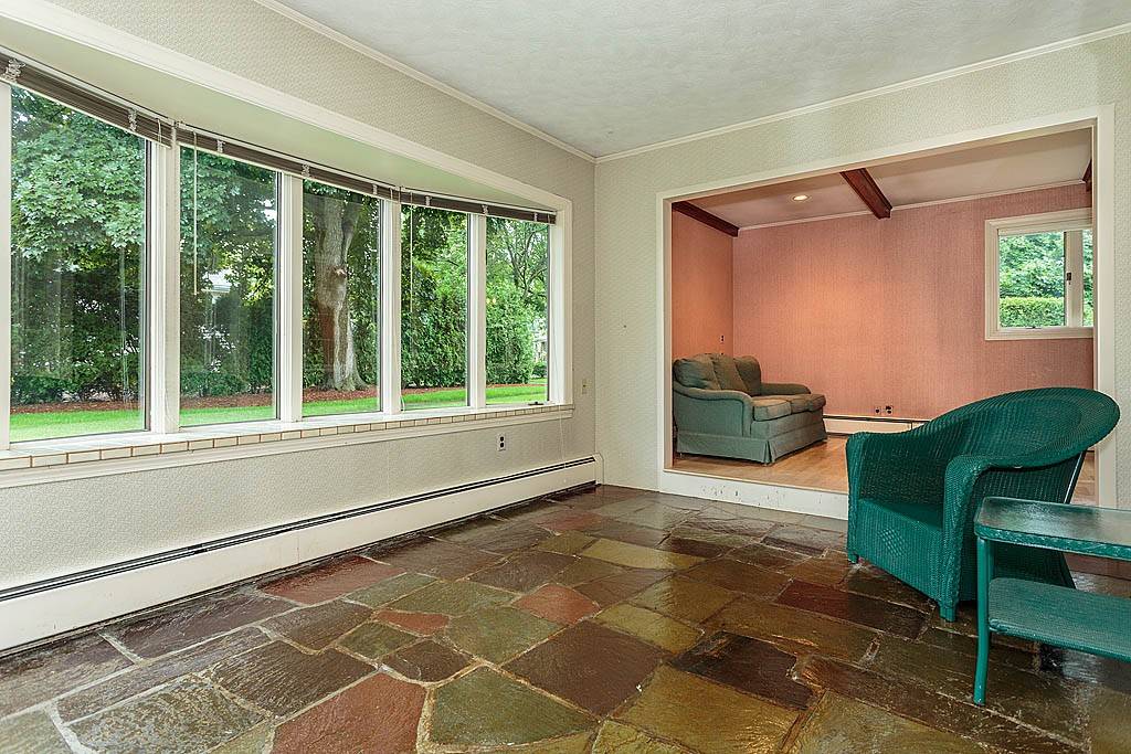 Belmont, MA 02478,37 Hoitt Road