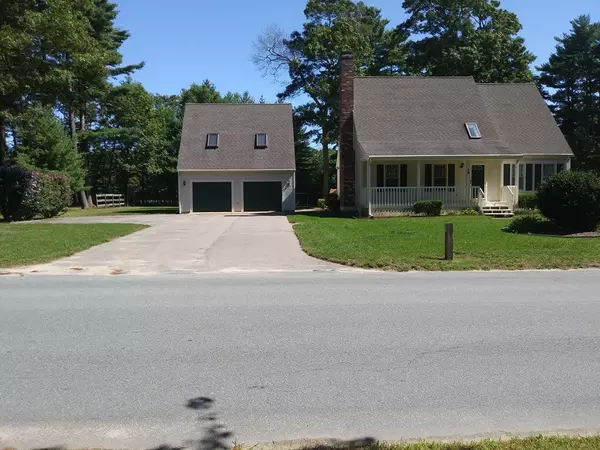 19 Windsor Dr, Wareham, MA 02571