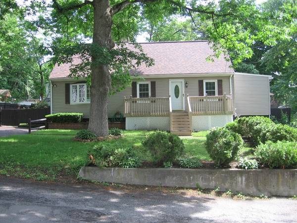 14 Canterbury St, Billerica, MA 01821