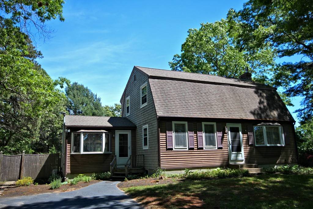 Plymouth, MA 02360,38 W Pond Rd