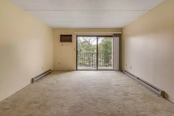 Medford, MA 02155,235 Winthrop St. #3310