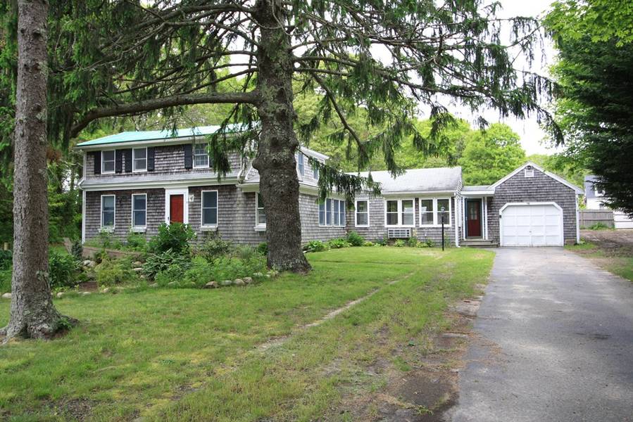 70 Old Main St, Yarmouth, MA 02664