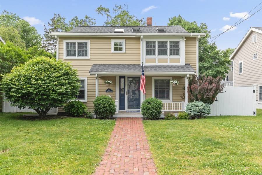 42 Kimball Beach Rd, Hingham, MA 02043