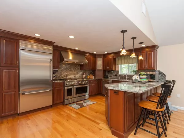 Weymouth, MA 02190,245 Oak St