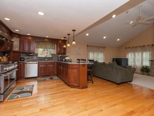 Weymouth, MA 02190,245 Oak St