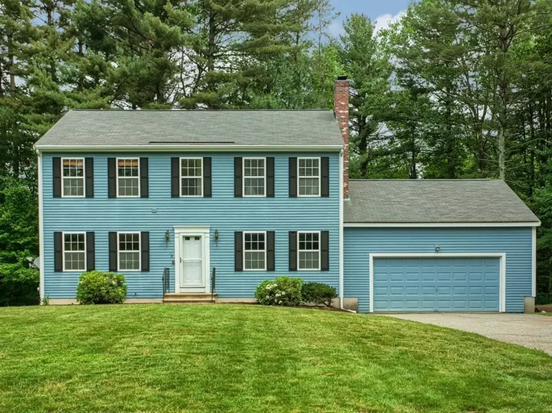 18 Lanes End, Westford, MA 01886