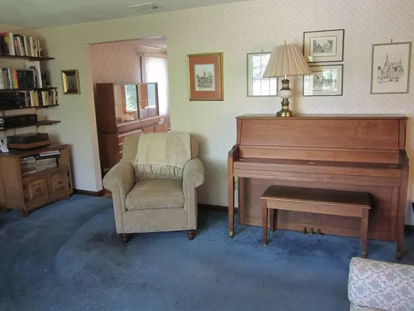 Plymouth, MA 02360,10 Cayuga Circle