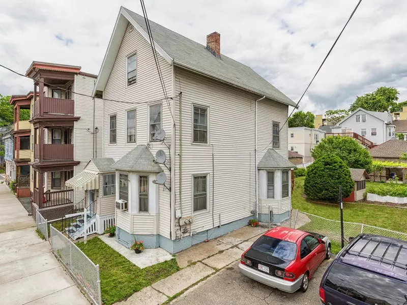 141 Orange St, Chelsea, MA 02150