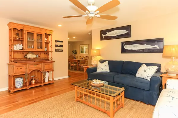Yarmouth, MA 02675,752 Route 6a