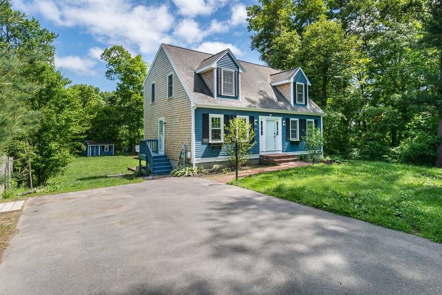 275 Curve St, Bridgewater, MA 02324