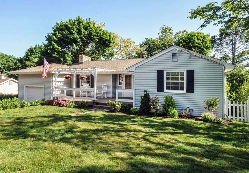 43 Governor Long Road, Hingham, MA 02043