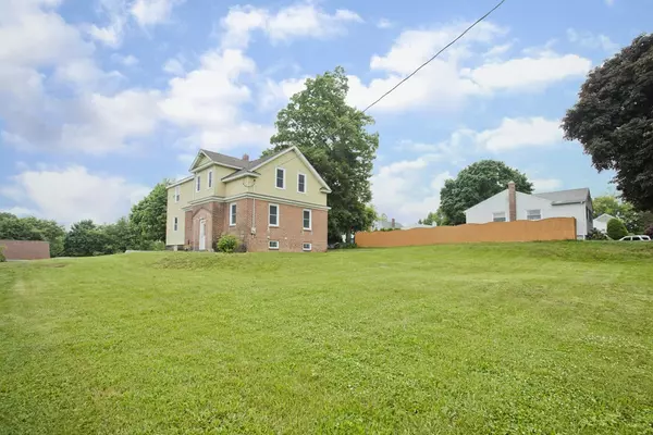 Holyoke, MA 01040,44 Ridgeway St.