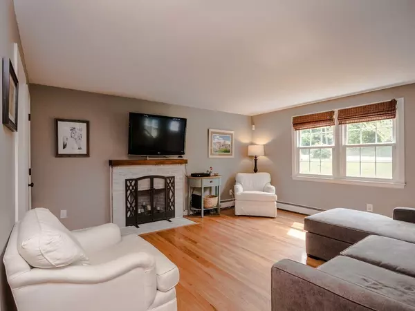 Walpole, MA 02081,120 Spring St