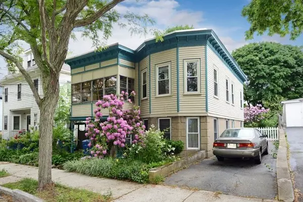 10 Wakefield Ave, Wakefield, MA 01880