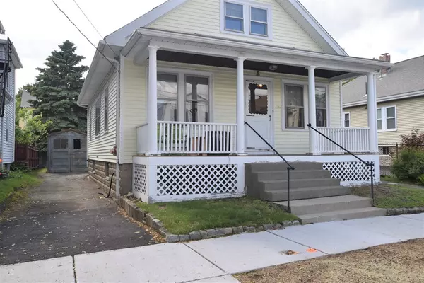 120 Edenfield Ave, Watertown, MA 02472