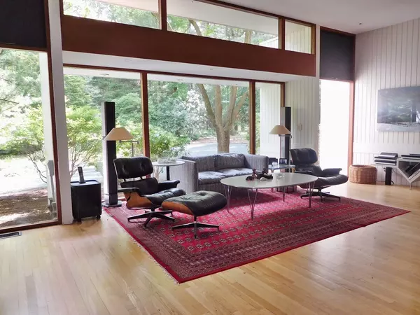 Lincoln, MA 01773,24 Old Sudbury Rd