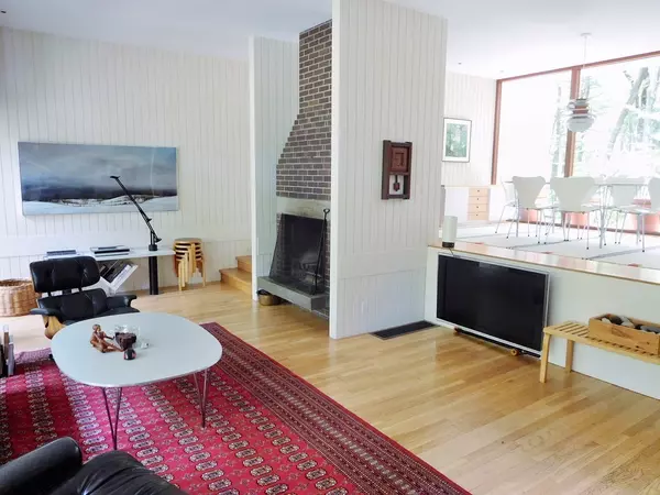 Lincoln, MA 01773,24 Old Sudbury Rd