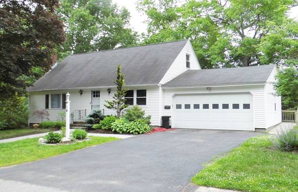 14 Boornazian Rd, Methuen, MA 01844