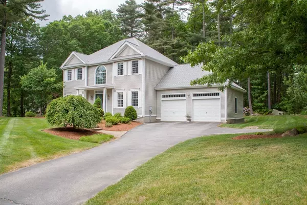 5 Hyde Park Circle, Londonderry, NH 03053