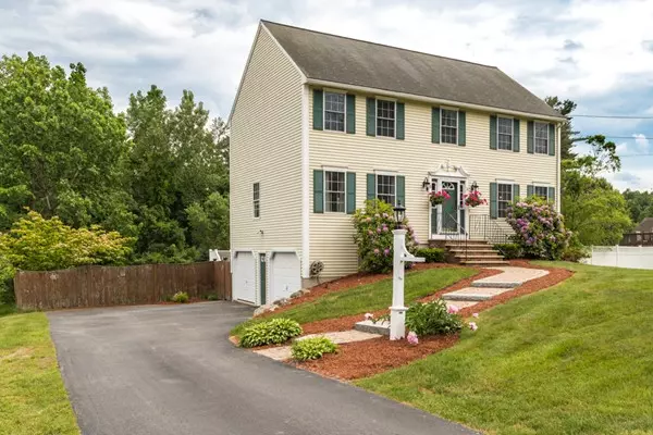 131 Fox Run Dr, Tewksbury, MA 01876