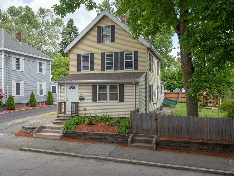 44 Waushakum Street, Framingham, MA 01702