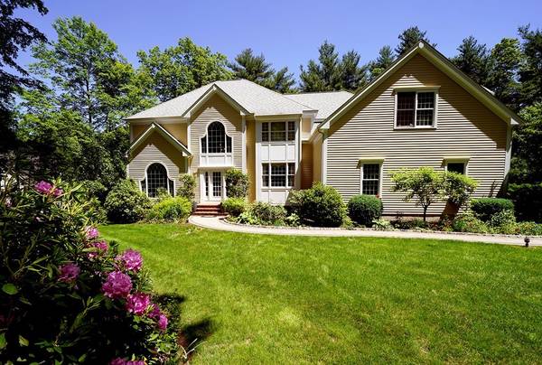 9 Norcross Rd, Hopkinton, MA 01748