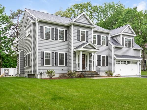 7 Argyle Ave, Wellesley, MA 02482