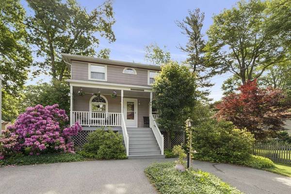 35 Clover Rd, Holbrook, MA 02343