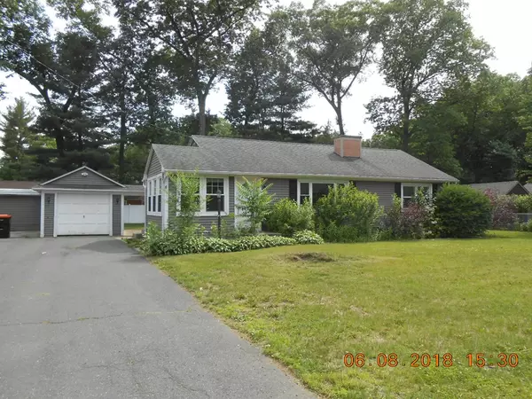 77 Hastings St, Agawam, MA 01030