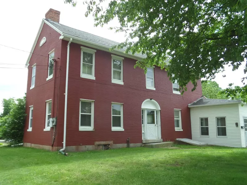 331 N Main St, North Brookfield, MA 01535